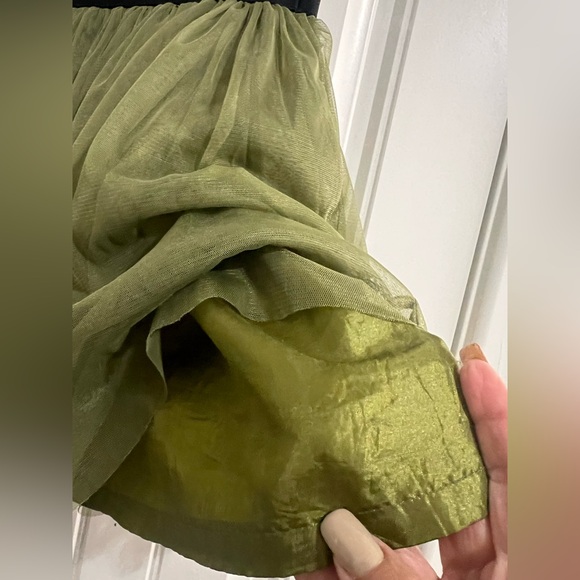 Twenty One Olive Green Tulle Midi Skirt wide waste band with lining size M/M - Picture 8 of 8